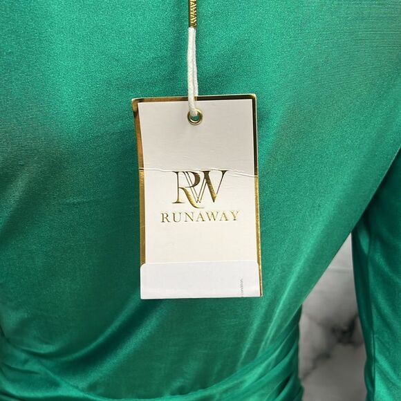 Runaway Kelly Green, long sleeve dress - Picture 5 of 10
